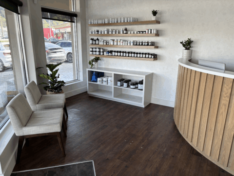 Thumbnail for the listing's main image